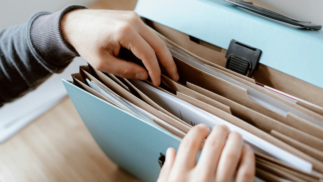 Registrar tus datos biométricos en la Afore es clave para asegurar tu dinero y protegerte contra fraudes (Foto: Canva)