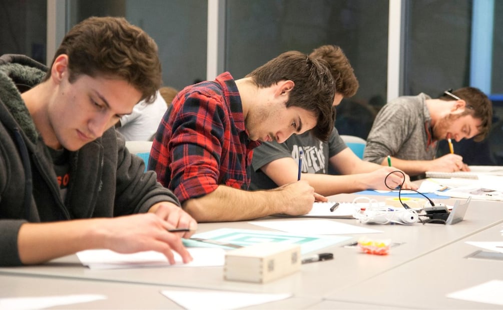 Beca Jóvenes Escribiendo el Futuro (Foto: DeDinero)