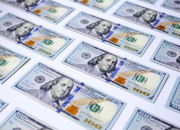 Dólar rebasa los 21 pesos en estos 5 bancos; guerra de aranceles entre EU y China afecta a México