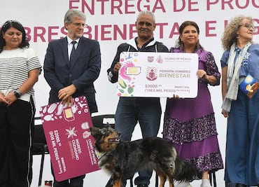 Clara Brugada entrega la Pensión Hombres Bienestar de 60 a 64 años en CDMX