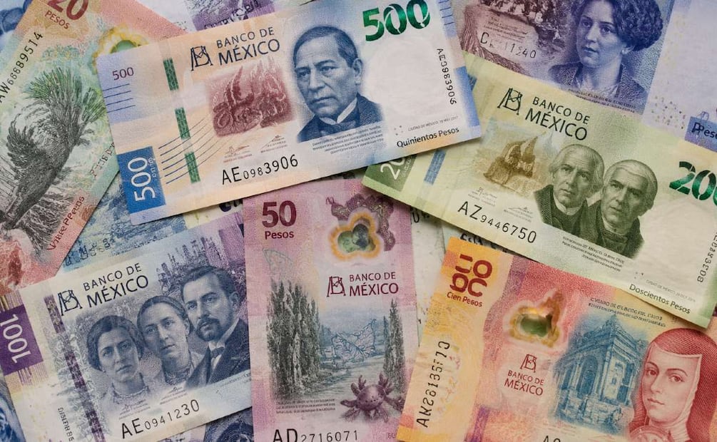 Estos son los billetes más falsificados en México: Banxico explica cómo detectarlos y qué hacer. (Foto: Creada con IA)