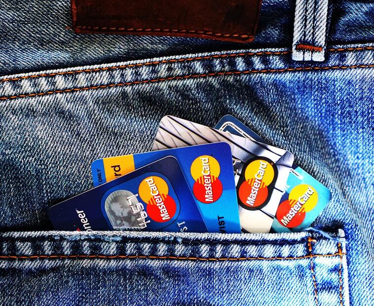 Las tarjetas de crédito conllevan un gran poder financiero, pero también una gran responsabilidad. (Foto: Pexels)