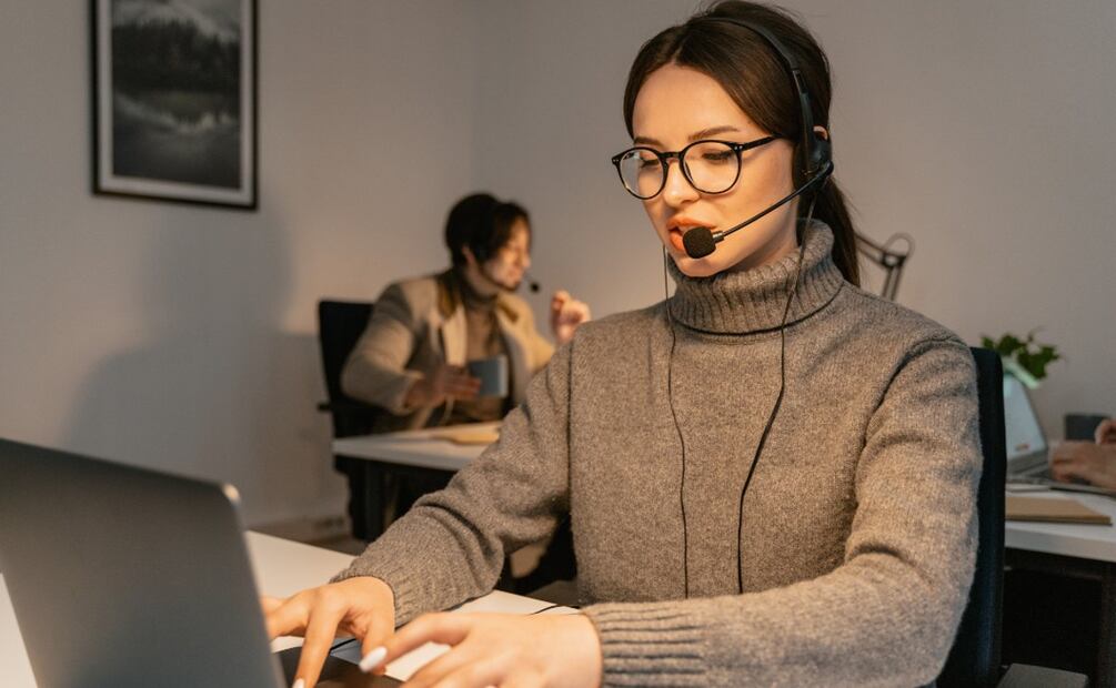 Algunas empresas ofrecen empleos de medio tiempo principalmente para estudiantes. (Foto: DeDinero)