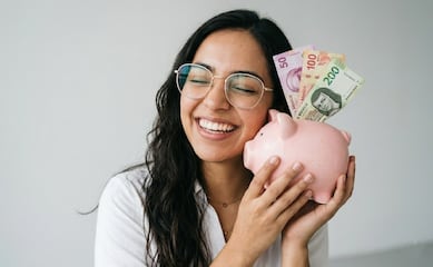 Mujeres y dinero: así puedes decirle adiós al estrés financiero y optimizar tu capital