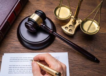 La asombrosa historia del millonario que le heredó 900 pesos a sus nietas, reveló la razón antes de morir