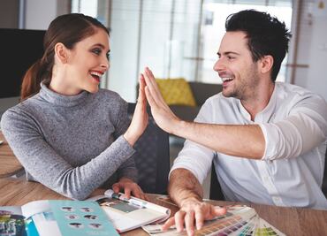 ¡Emprender en pareja! 3 negocios rentables que pueden iniciar juntos con poco capital