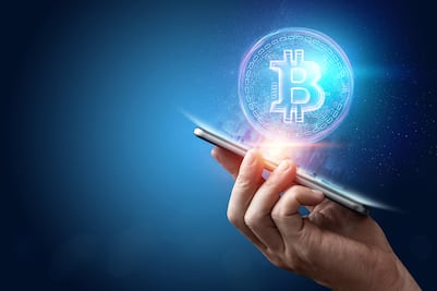 Conoce las expectativas de los usuarios en relación con la regulación, los tokens de IA y confianza en las memecoins