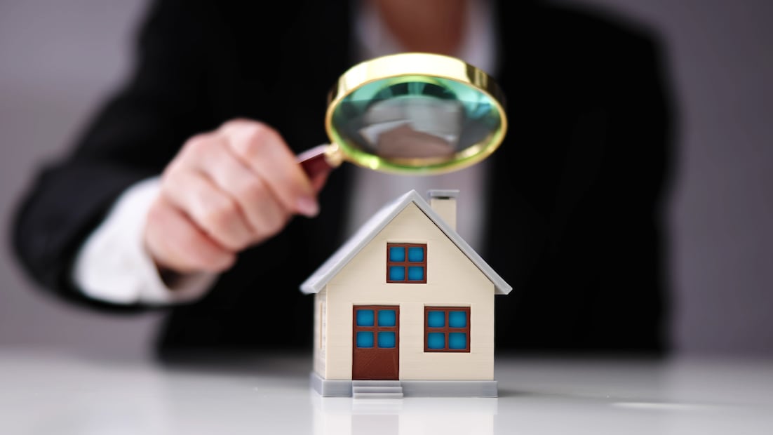 El avalúo determina el valor real del inmueble que quieres comprar con tu crédito Infonavit (Foto: Canva)