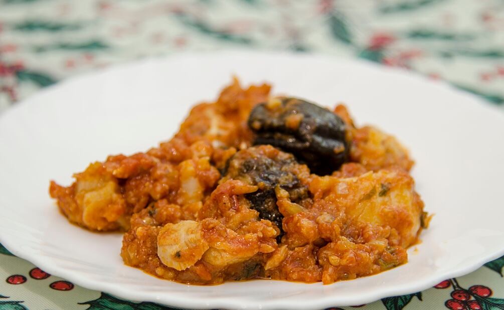 Uno de los platillo tradicionales en las cena navideña es el bacalao a la vizcaína. (Foto: DeDinero)