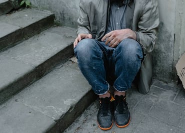 Víctima de prestamistas revela APP que generó deuda de 40 mil pesos; pide ayuda para su mamá