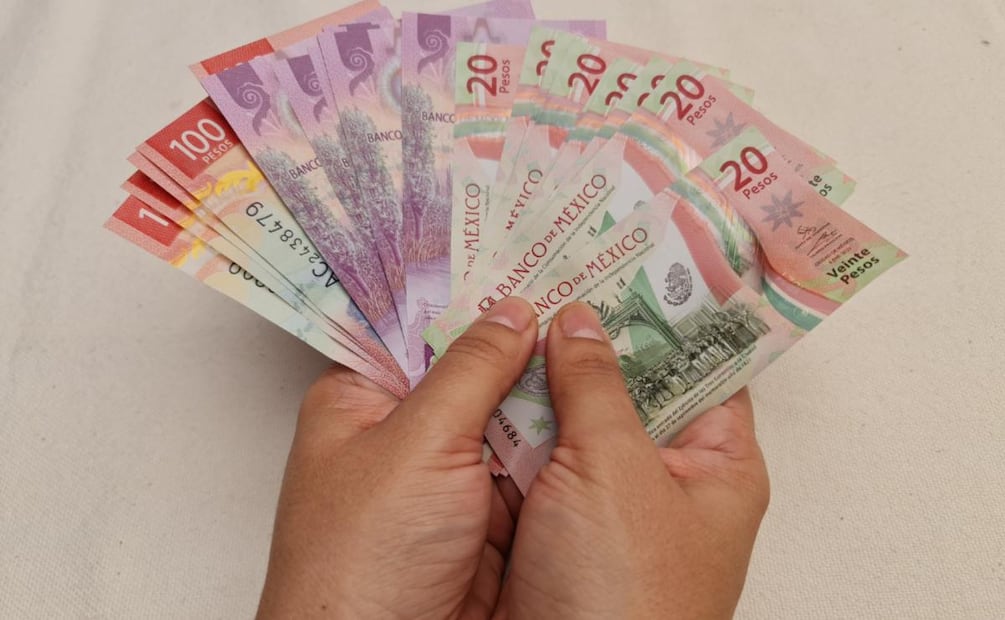 Aguinaldo 2025: calcula cuánto recibirás si ganas el salario mínimo en México según la LFT. (Foto: Canva)