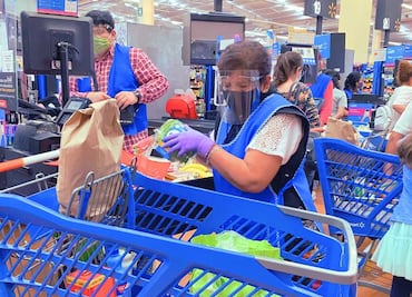 Cerillitos con sueldo obligatorio: Aprueban reforma para trabajadores que viven de las propinas