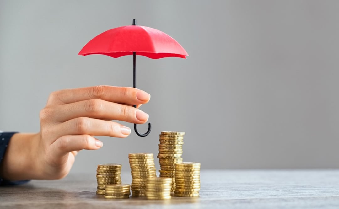 La guía esencial para iniciar a invertir con poco dinero y generar rendimientos reales sin complicarte. (Foto: Creada con IA)