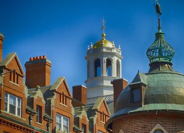 Hábitos que te ayudarán a tener más dinero de acuerdo con especialistas de Harvard