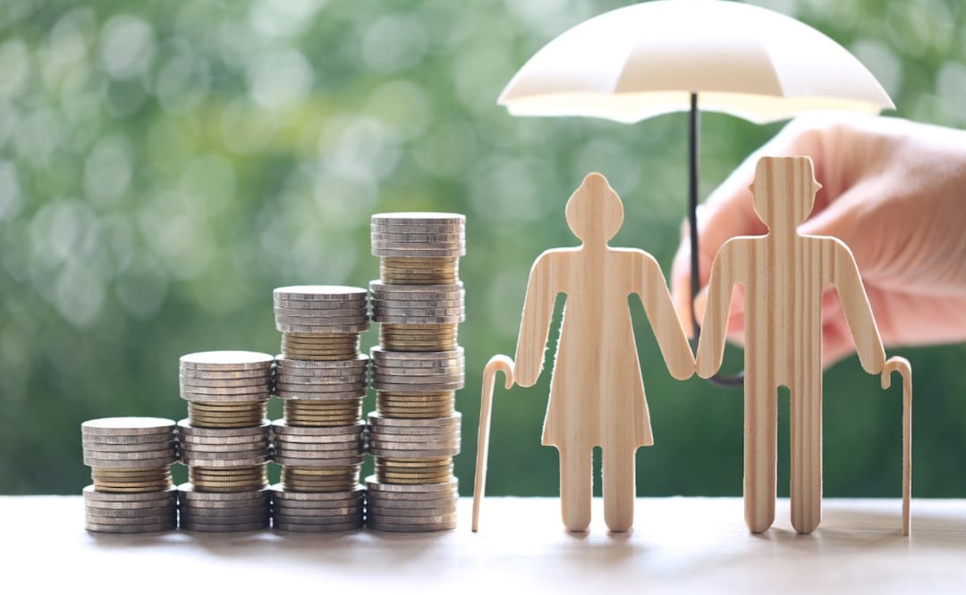 ¿Quieres ahorrar y no sabes dónde? Condusef lanza simulador para hacer crecer tu dinero en un año. (Foto: Canva)