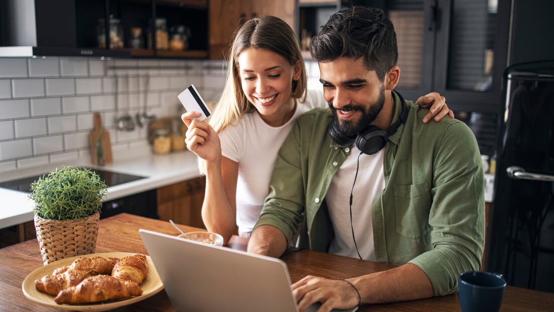 Monitor de Tiendas Virtuales de Profeco (Foto: Canva)
