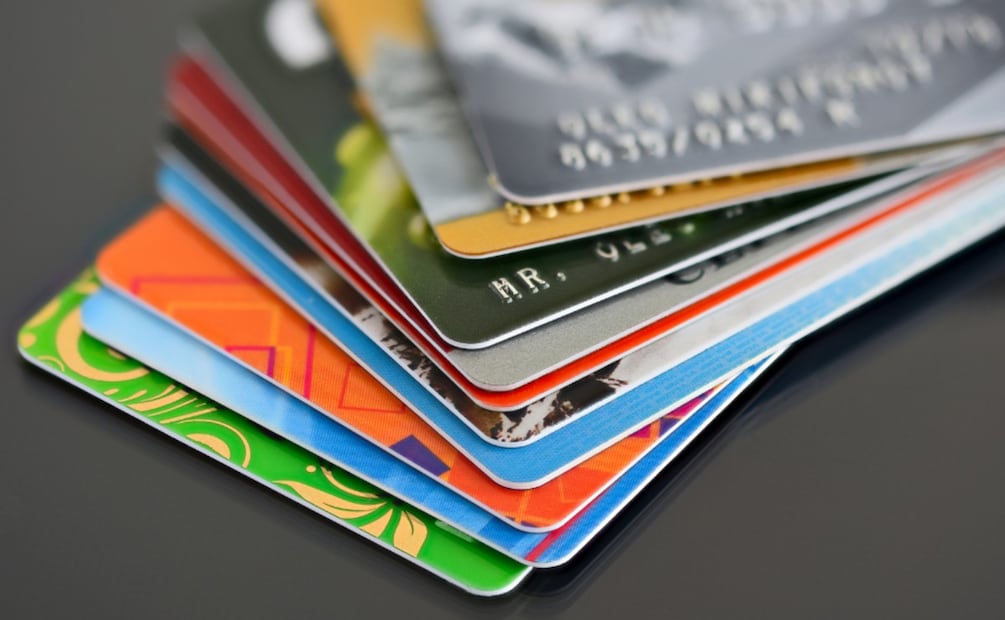 Banamex, BBVA o Banorte: ¿Cuál tiene la tarjeta clásica con la anualidad más baja este año? (Foto: Canva)