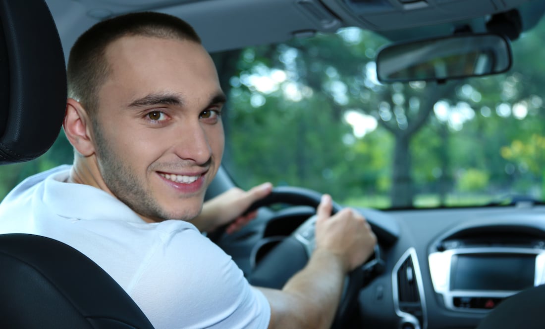 La licencia permanente en la CDMX volvió para simplificar la vida de los automovilistas, pero tiene reglas claras para su trámite y vigencia (Foto: Canva)