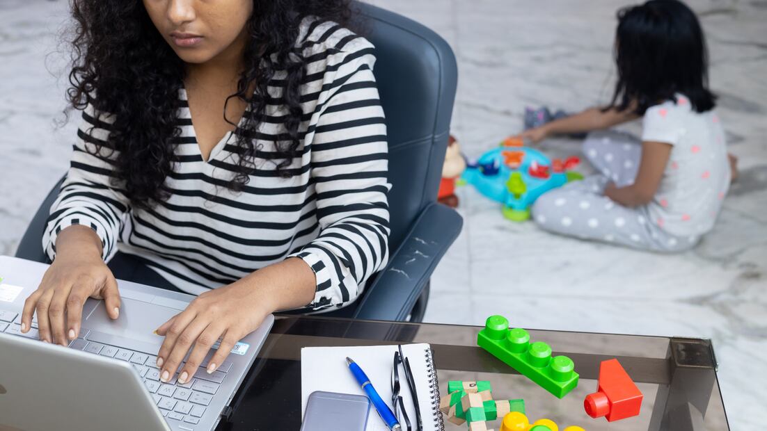 Programa de apoyo a Madres Trabajadoras 2025 (Foto: Canva)