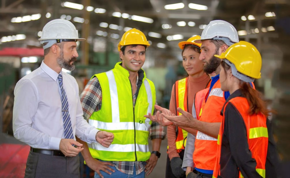 ¿Las empresas deben subir el sueldo cada año? Esto dice la LFT. (Foto: DeDinero)