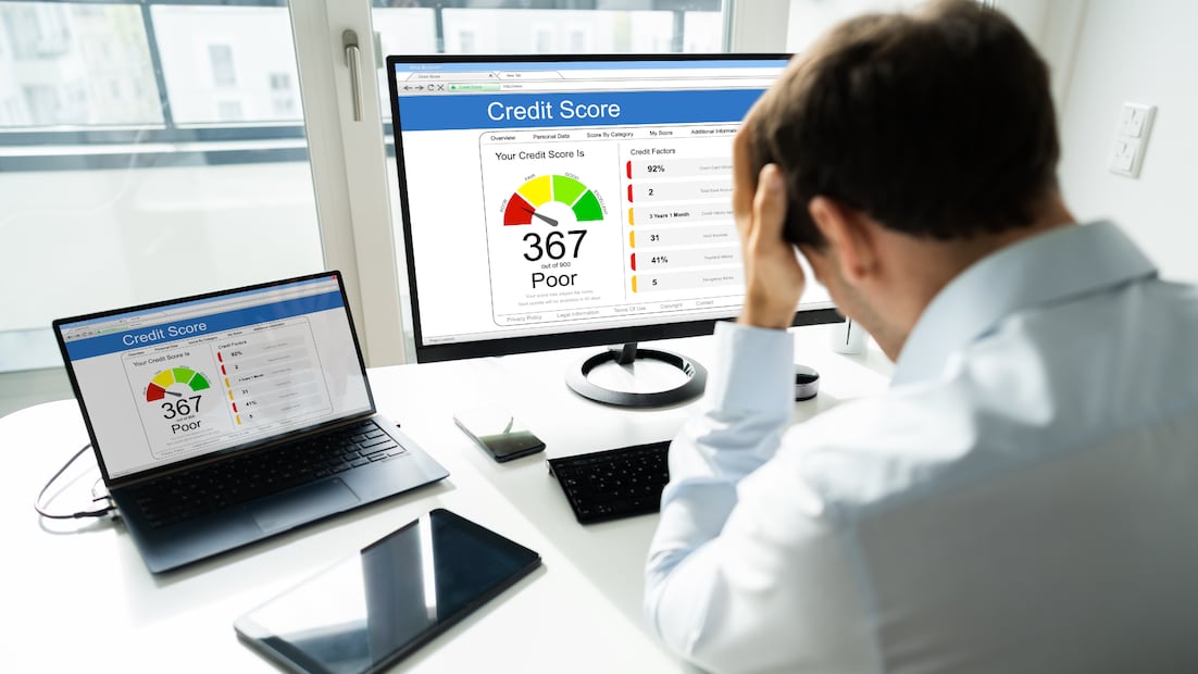 Detectar a tiempo un fraude en tu Buró de Crédito puede evitarte problemas legales (Foto: Canva)