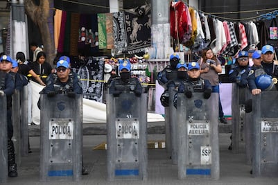 ¿Sabías que por dejar un sofá en la calle puedes recibir una multa?