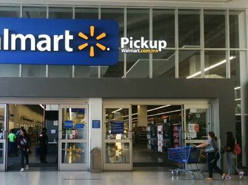 Latinos vs Walmart: Imágenes virales y cambios repentinos para “pedir perdón” a clientes hispanos