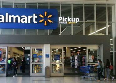 Latinos vs Walmart: Imágenes virales y cambios repentinos para “pedir perdón” a clientes hispanos