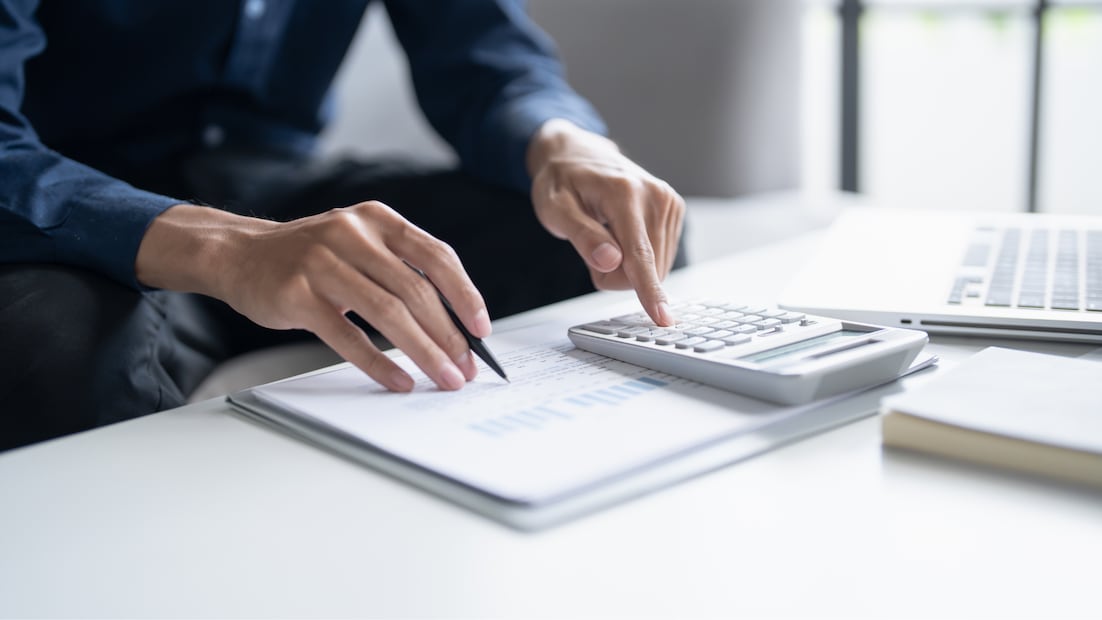 Cómo solicitar la devolución automática o manual y cuánto tarda el SAT en depositarlo (Foto: Canva)