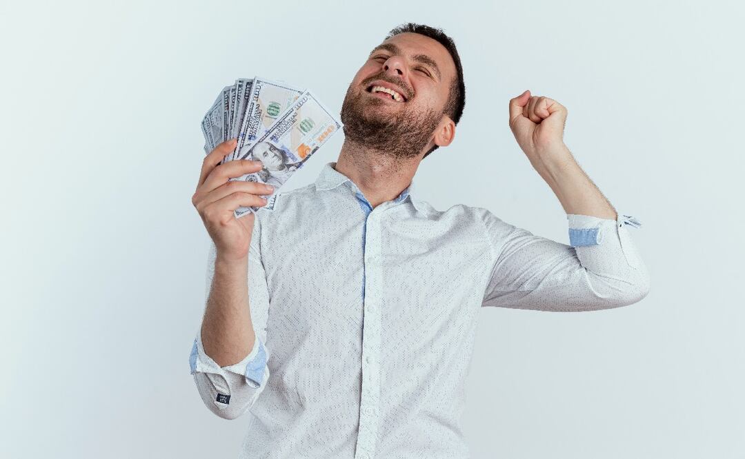 Banco le transfiere 81 billones de dólares a un usuario (Foto: Freepik)