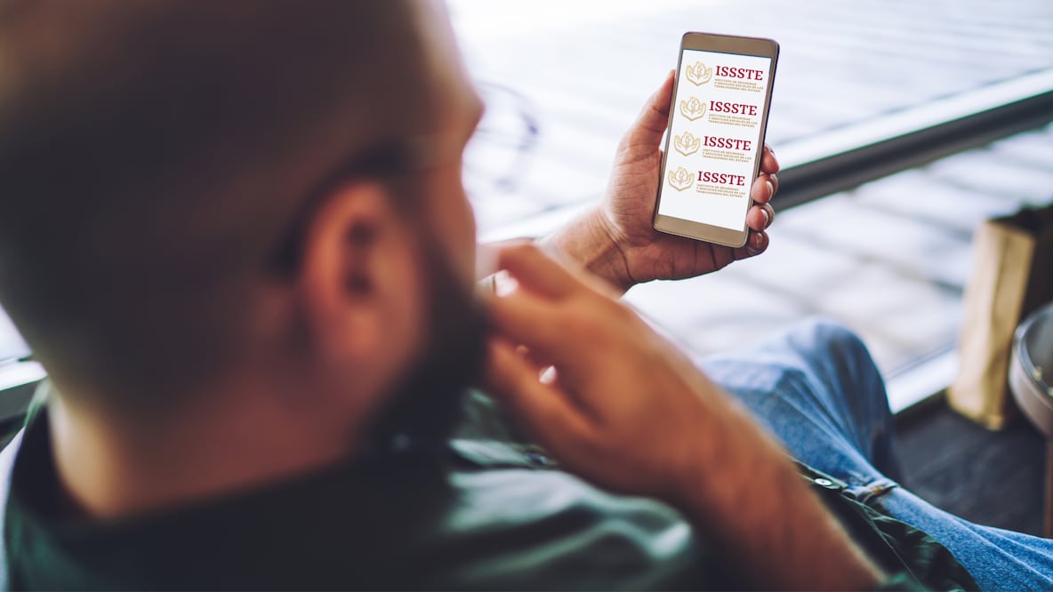 Consulta tus semanas cotizadas en el ISSSTE (Foto: Canva)