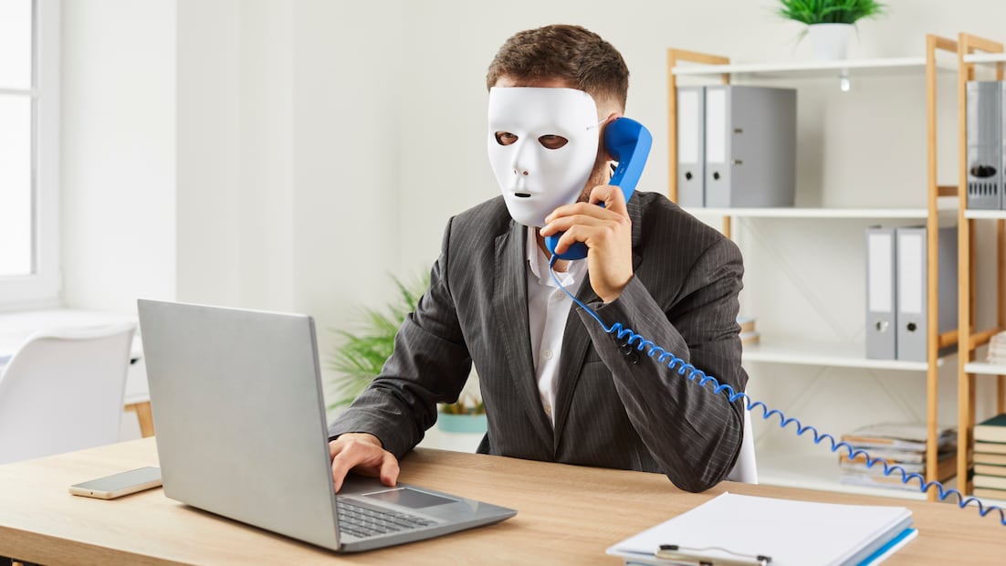 Cuidado con las llamadas telefónicas sospechosas (Foto: Canva)