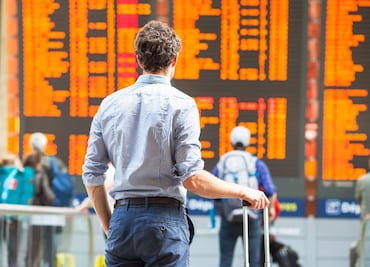 ¿Qué debo hacer si mi vuelo fue retrasado o cancelado en el Aeropuerto CDMX?