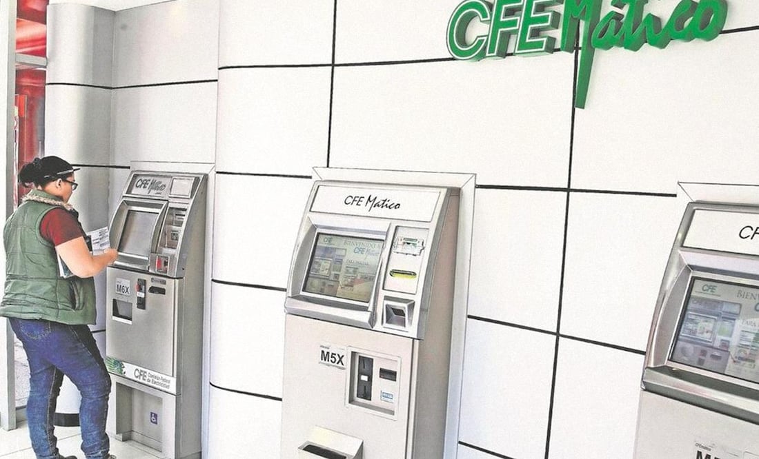 Puedes llevar incluso un recibo de luz anterior al cajero de la CFE. (Foto: DeDinero)