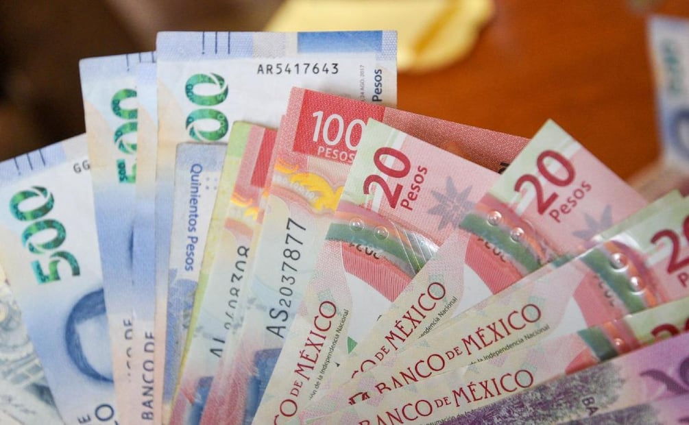 ¿Tu tarjeta de crédito te está asfixiando? Fonacot puede ser tu salvavidas. (Foto: Cuartoscuro)