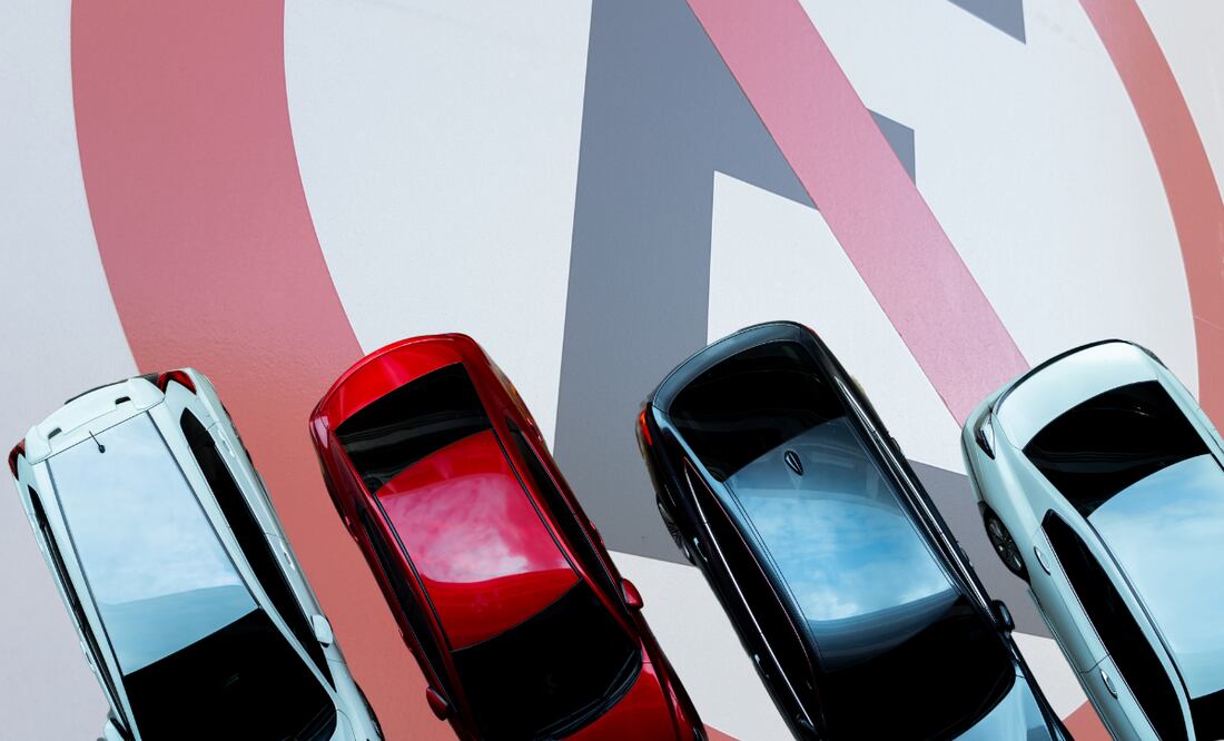 ¿Cuáles son los lugares prohibidos para estacionarse en la Ciudad de México? (Foto: DeDinero)