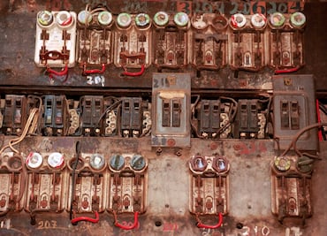 Luz roja en tu medidor de la CFE: Esto es lo que significa