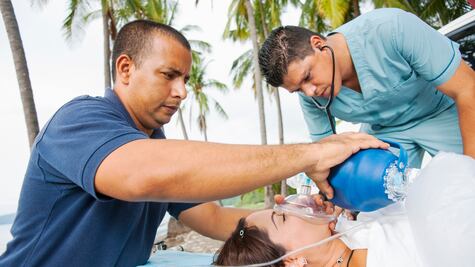 Inscribe en el IMSS a tu familia desde $8,900 al año, recibe asistencia médica, quirúrgica, farmacéutica, hospitalaria y de maternidad