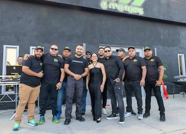 De migrantes a empresarios: pareja venezolana triunfa en venta de autos en Estados Unidos