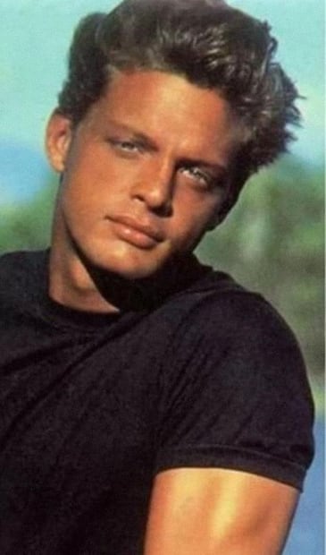 Luis Miguel lleva décadas como uno de os cantantes más famosos de habla hispana. (Foto: Archivo)