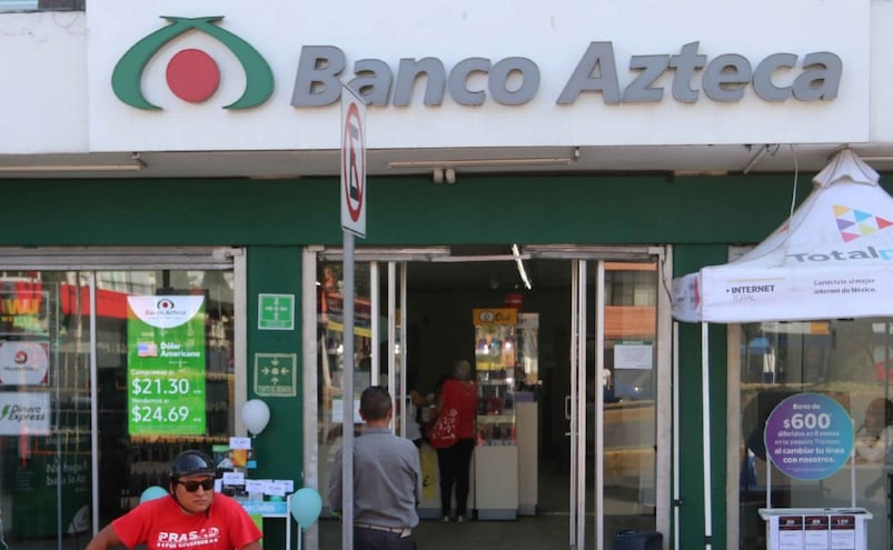 Cajero de Banco Azteca retiene efectivo y clienta toma medidas extremas: pasos para tu reclamación