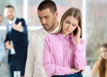 ¿Me pueden despedir si tengo pareja en el trabajo? Esto dice la Ley