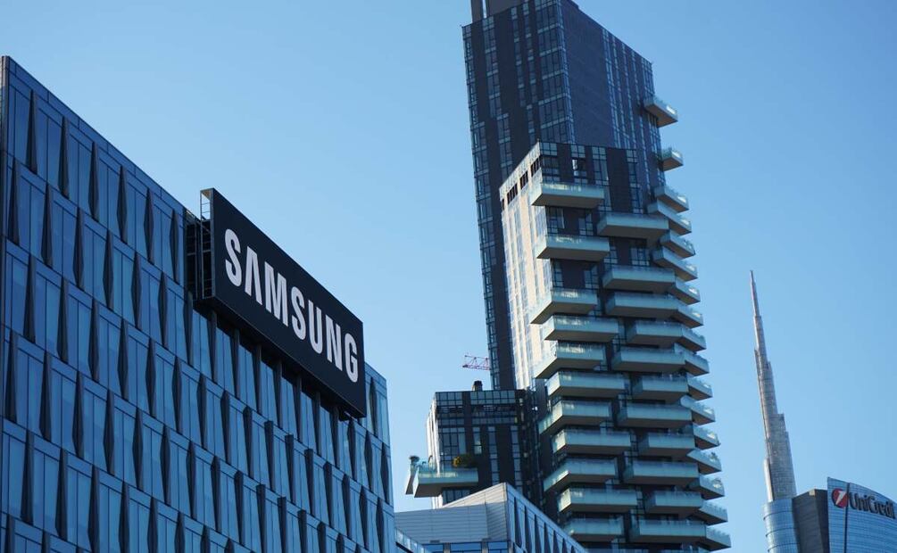 La compañía Samsung busca proteger a sus clientes con nuevo bloqueo a ciertos celulares. (Foto: Unsplash)
