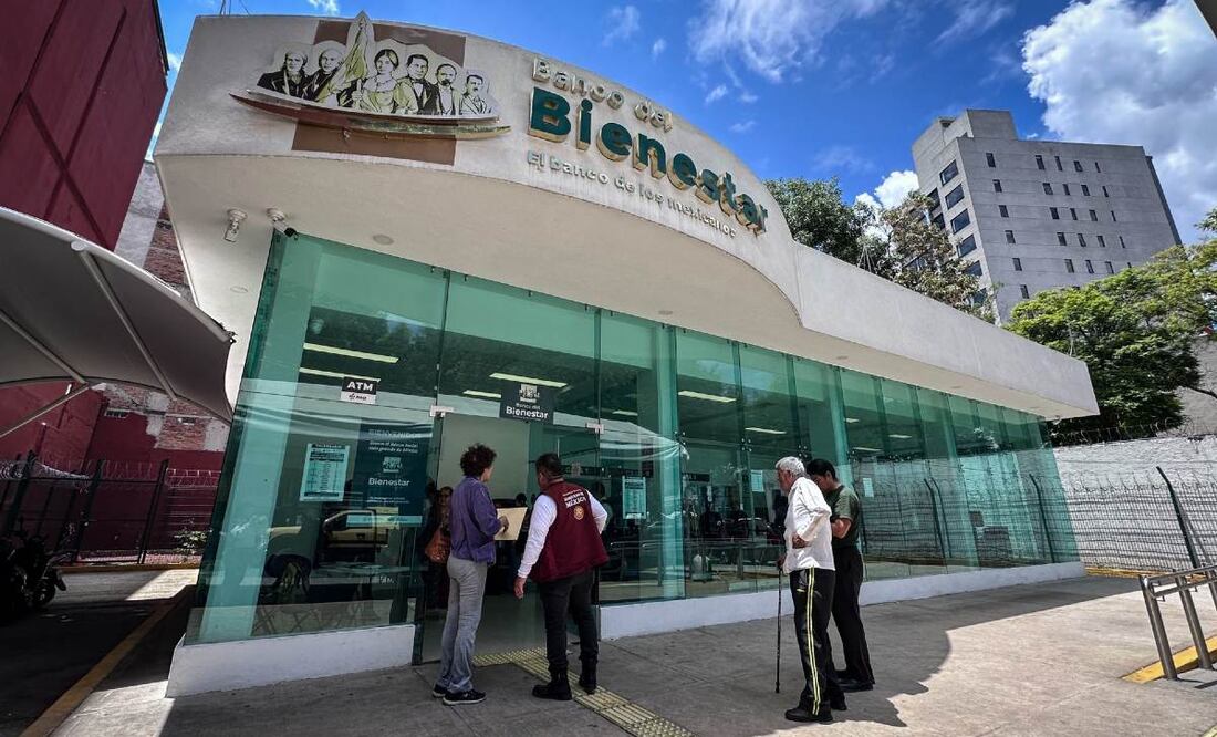 Conoce qué días puedes hacer el cobro de tu Pensión del Bienestar. (Foto: Cuartoscuro)