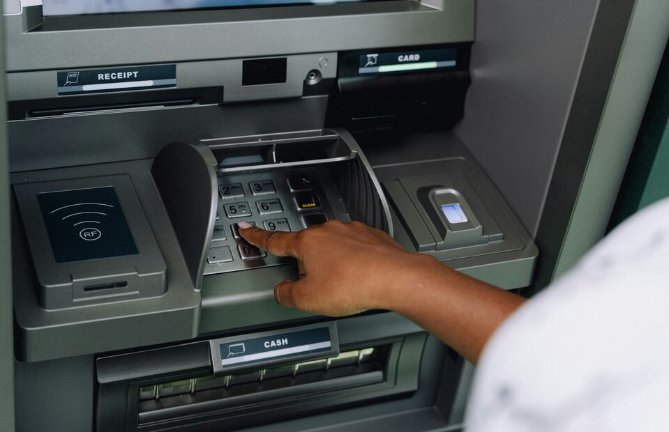 Tus cuentas bancarias están respaldadas por el seguro de depósito del IPAB (Foto: Unsplash)