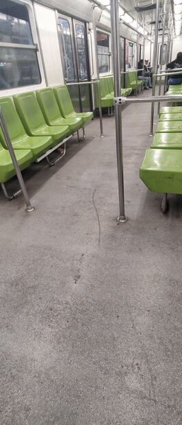 Usuario del Metro reporta falta de limpieza en vagón del Metro. (Foto: Redes sociales)