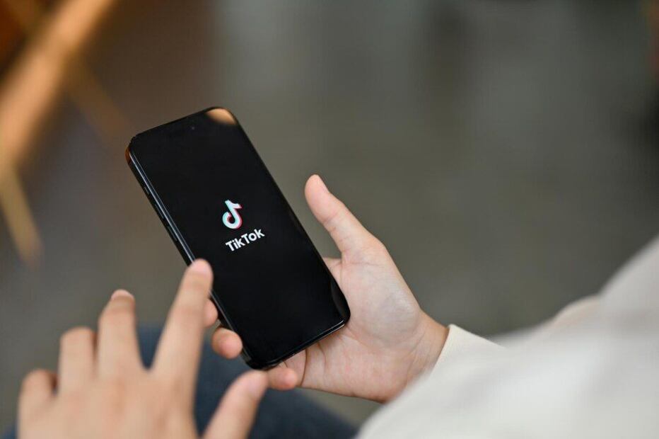 Las 5 mejores cuentas de Finanzas de TikTok. Fuente: Freepik.
