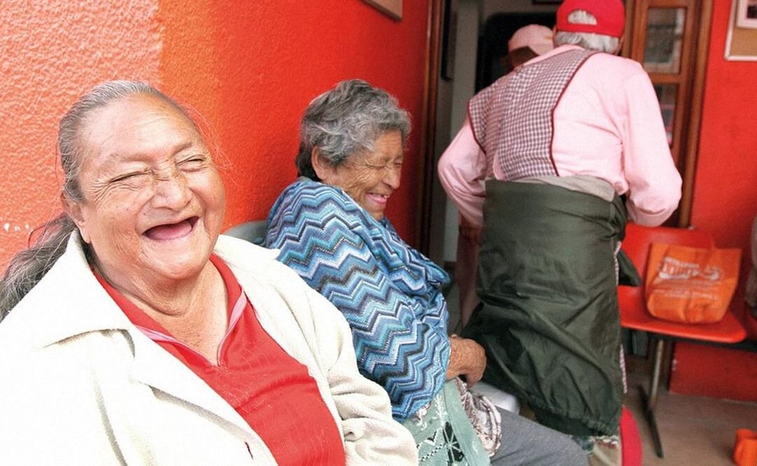 Las pensiones para adultos mayores tienen rango constitucional en México. (Foto: DeDinero)