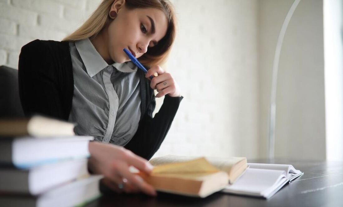 Harvard reveló 5 de los 13 libros esenciales para comprender el mundo actual. (Foto: Freepik)