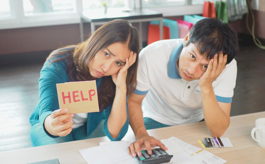 ¿Qué causa la falta de dinero? (Foto: DeDinero)